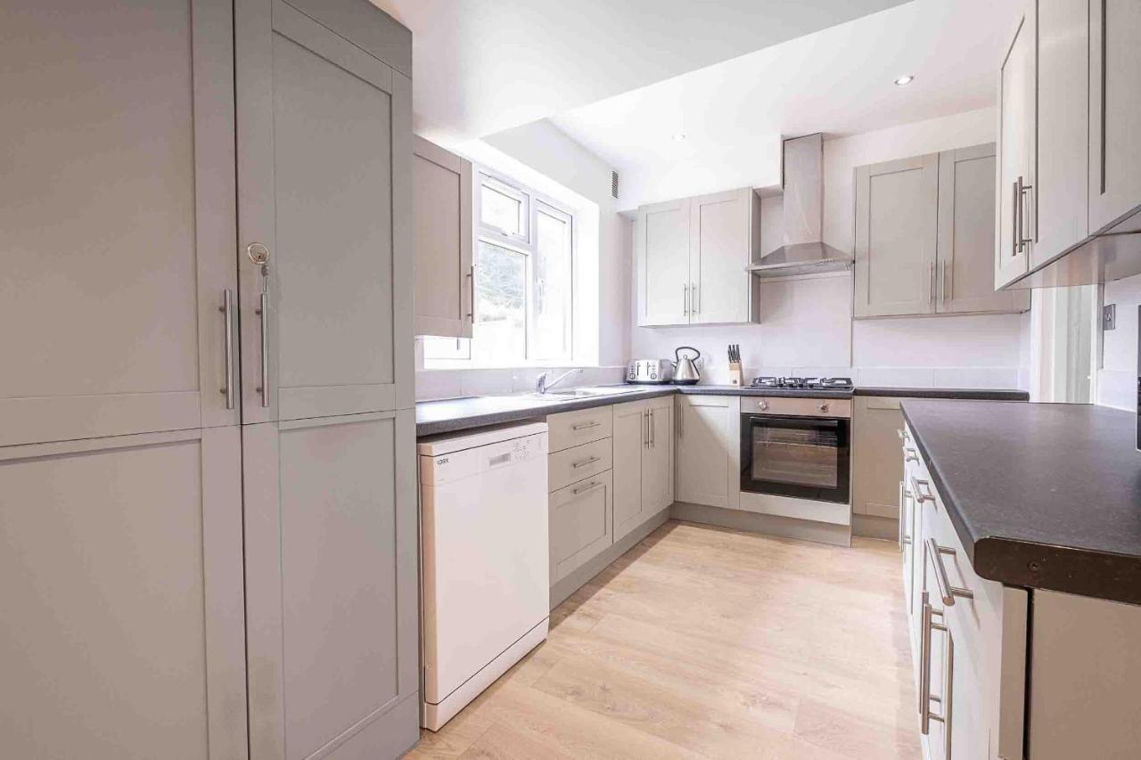 Villa London Rd à Reading Extérieur photo